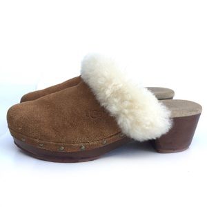 UGG Child’s Brown Suede Leather Shoes, Size 2, EUC